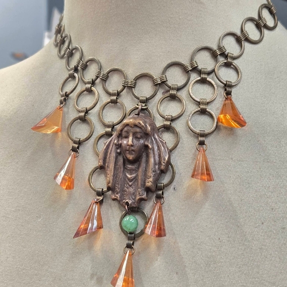 Elegant Silver and Black Necklace - Picture 5 of 7